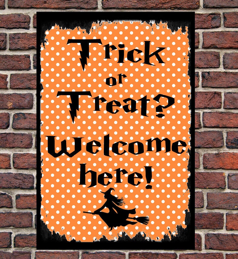 Personalised Halloween Metal Sign Trick Or Treat Welcome Any Family Name Household Outdoor Plaque October Witches Spooky Distressed Gift